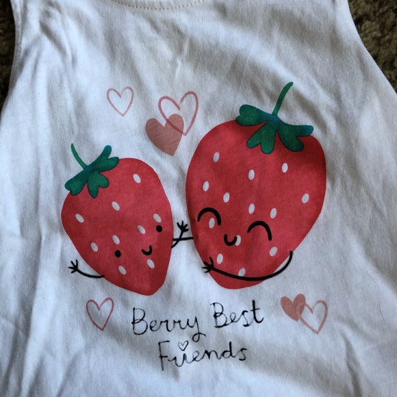 H&M strawberry shirt and short set - Picture 2 of 4